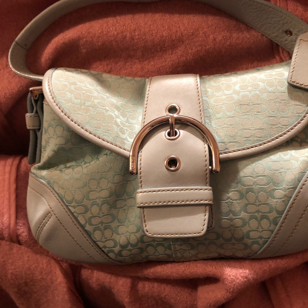 Beautiful coach handbag 👜